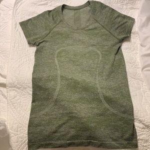 Lululemon swiftly tech short sleeve 2.0